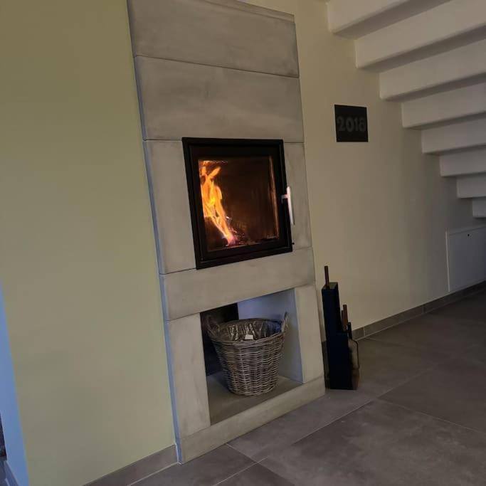 Modernes Ferienhaus In Uedersdorf Kültér fotó