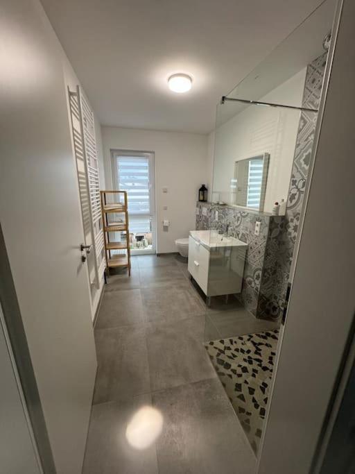 Modernes Ferienhaus In Uedersdorf Kültér fotó
